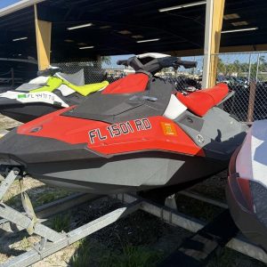 Pre-Owned 2016 Sea-Doo® SPARK™ 3-Up Rotax® 900 HO ACE™ iBR & Convenience Package Plus